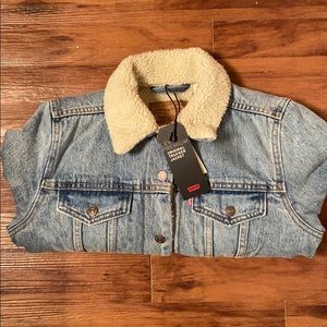 Women Levi’s Sherpa Jacket